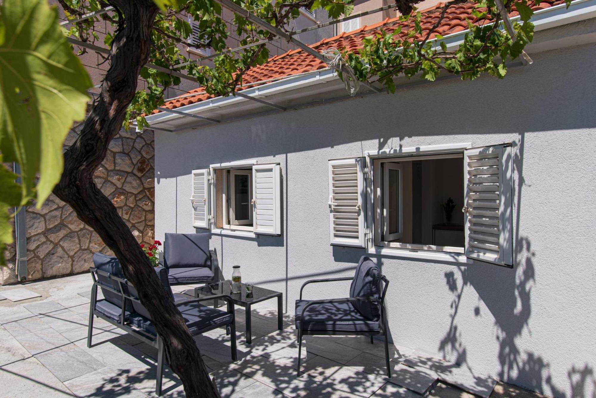 Guesthouse Niko Дубровник Екстериор снимка